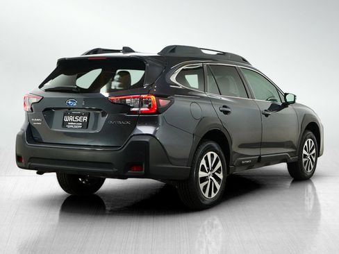 Used 2024 Subaru Outback Premium AWD/4WD image 5