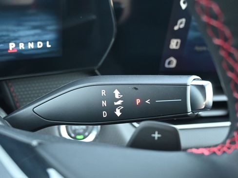 Used 2026 Chevrolet Equinox RS w/ Convenience Package III image 19