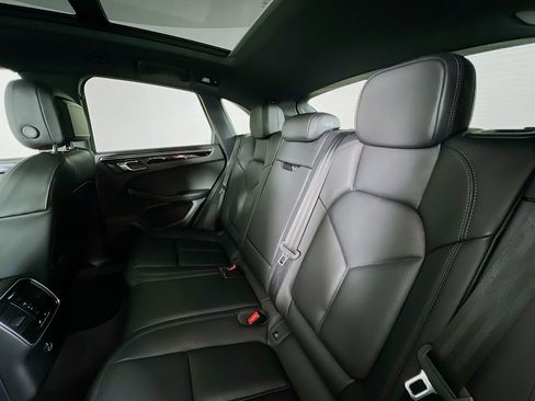 New 2026 Porsche Macan image 24