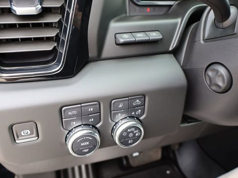 Used 2025 GMC Sierra 1500 AT4X AWD/4WD image 18