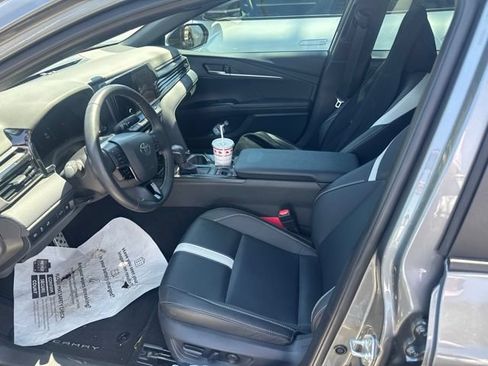 Used 2026 Toyota Camry SE w/ Convenience Package FWD image 10