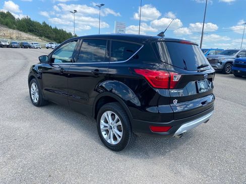 Used 2019 Ford Escape SE FWD image 4