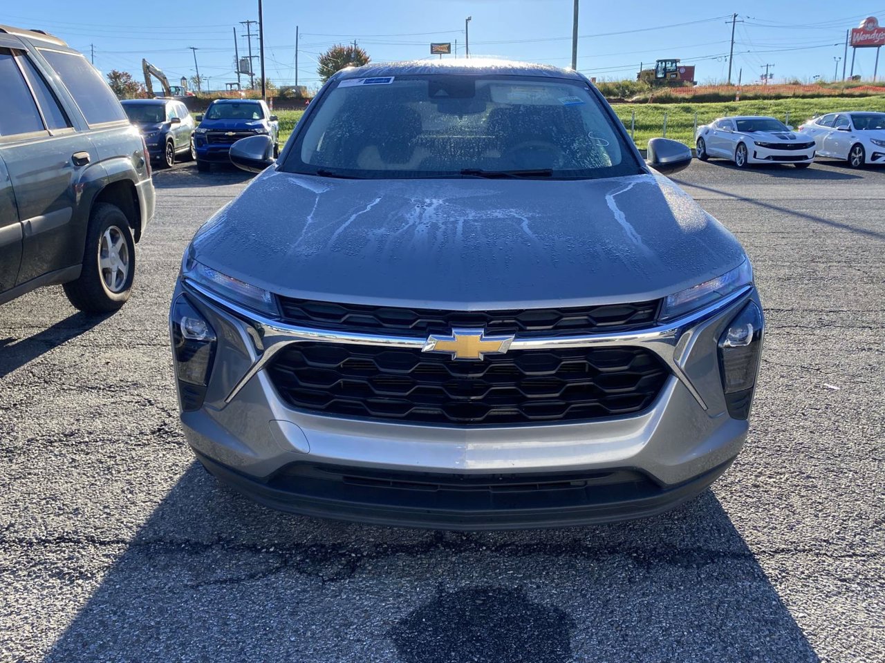 Used 2025 Chevrolet Trax LS w/ LS Convenience Package FWD image 2