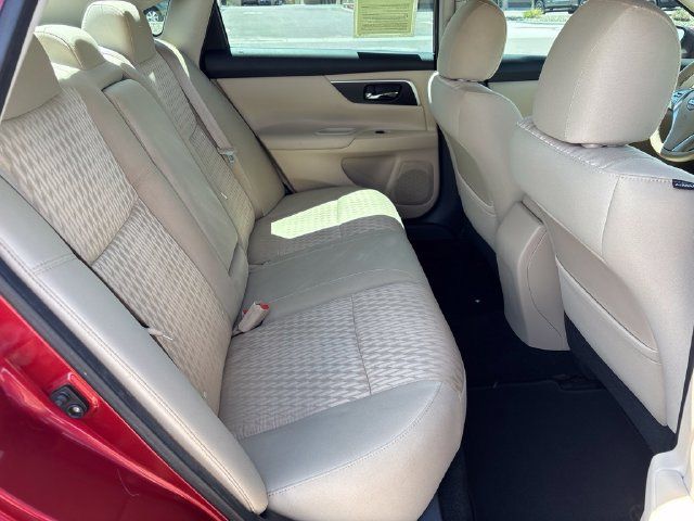 Used 2016 Nissan Altima 2.5 SV FWD image 14