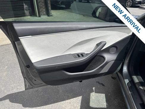 Used 2025 Tesla Model 3 Long Range AWD/4WD image 18
