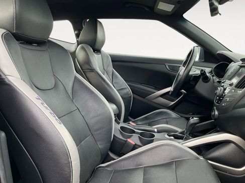 Used 2016 Hyundai Veloster Turbo image 17