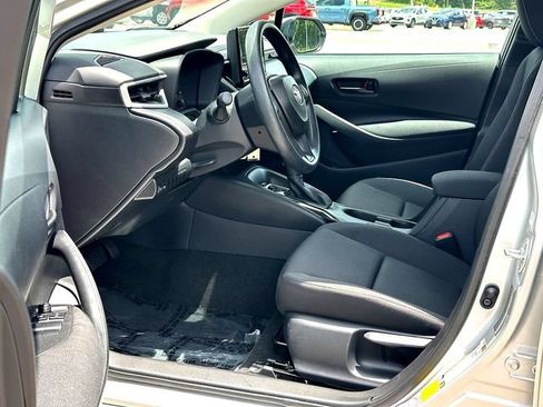 Certified 2025 Toyota Corolla LE FWD image 10