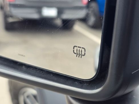 Used 2025 Jeep Wrangler Unlimited Rubicon image 25