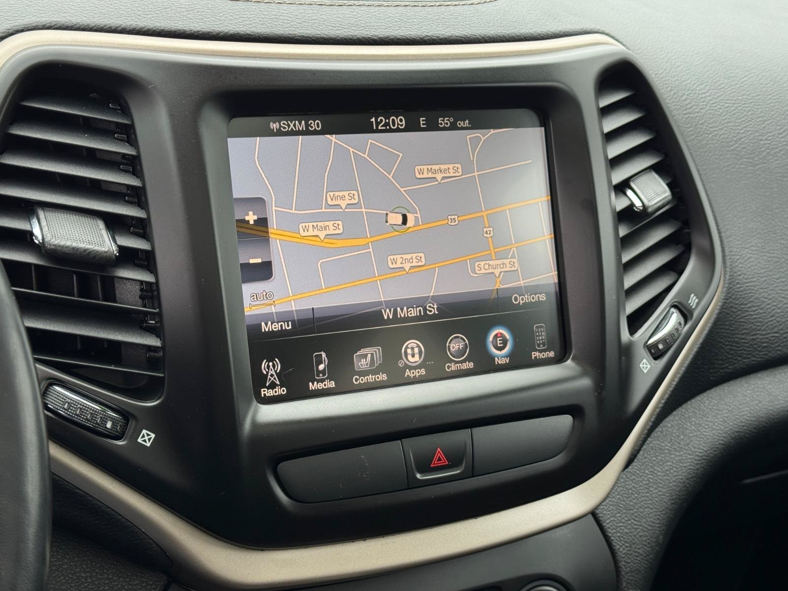 Used 2015 Jeep Cherokee Limited AWD/4WD image 15