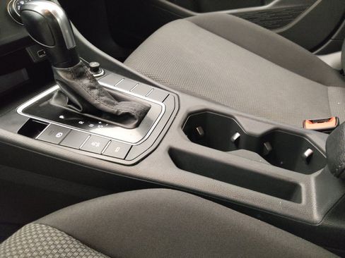 Used 2019 Volkswagen Jetta SE FWD image 26