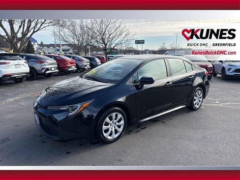 Used 2025 Toyota Corolla LE image 8