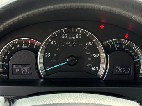 Used 2012 Toyota Camry SE w/ Leather Pkg image 20