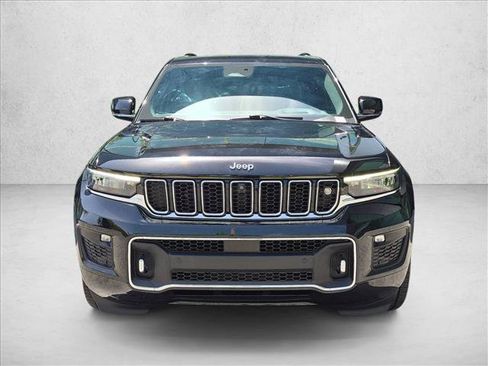 Used 2023 Jeep Grand Cherokee Overland w/ Adv Protech Group III AWD/4WD image 2