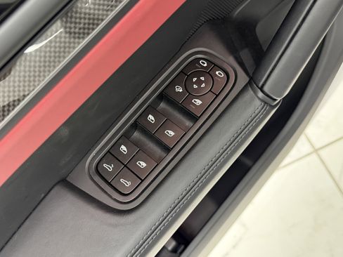 Certified 2026 Porsche Cayenne GTS AWD/4WD image 29