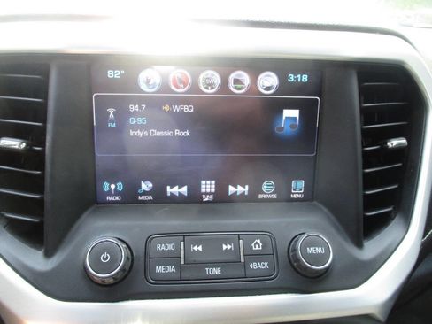 Used 2018 GMC Acadia SLT AWD/4WD image 12