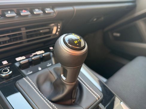 Certified 2022 Porsche 911 GT3 RWD image 33