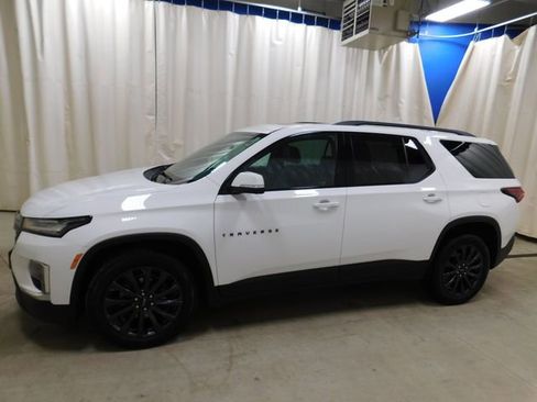 Used 2023 Chevrolet Traverse RS image 7