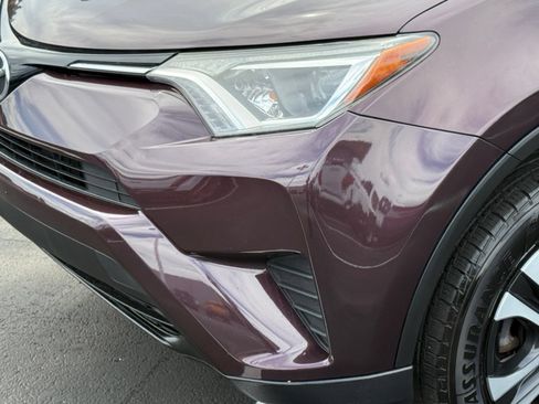 Used 2016 Toyota RAV4 LE FWD image 10