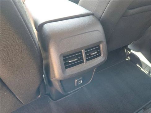 Used 2020 Chevrolet Equinox LT FWD image 18