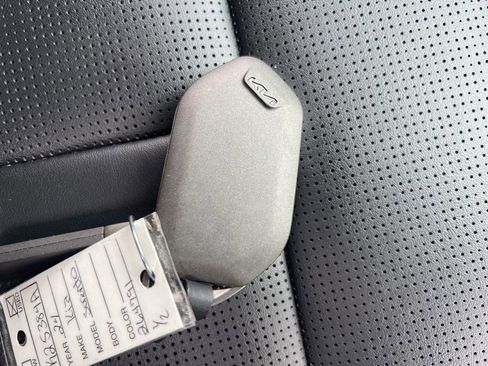 Used 2024 Kia Sorento S AWD/4WD image 25