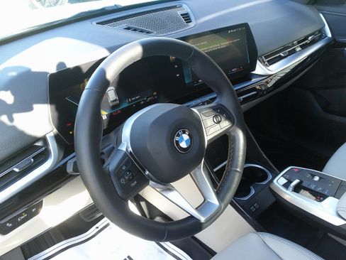 Used 2023 BMW X1 xDrive28i image 17