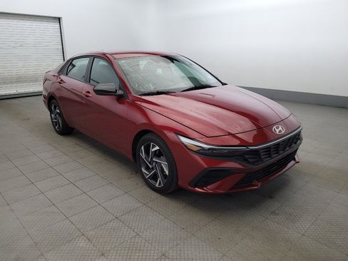 Used 2025 Hyundai Elantra Sport image 13