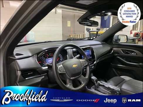 Used 2023 Chevrolet Traverse LT image 34