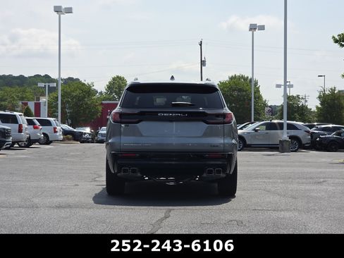 Used 2026 GMC Acadia Denali Ultimate w/ LPO, Floor Liner Package AWD/4WD image 6