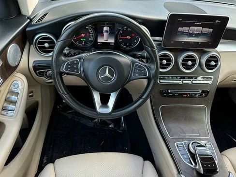 Used 2018 Mercedes-Benz GLC 300 4MATIC image 14