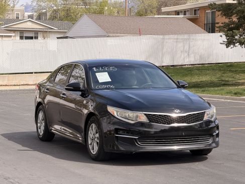 Used 2018 Kia Optima LX FWD image 2