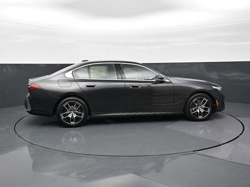 New 2026 BMW 530i RWD image 4