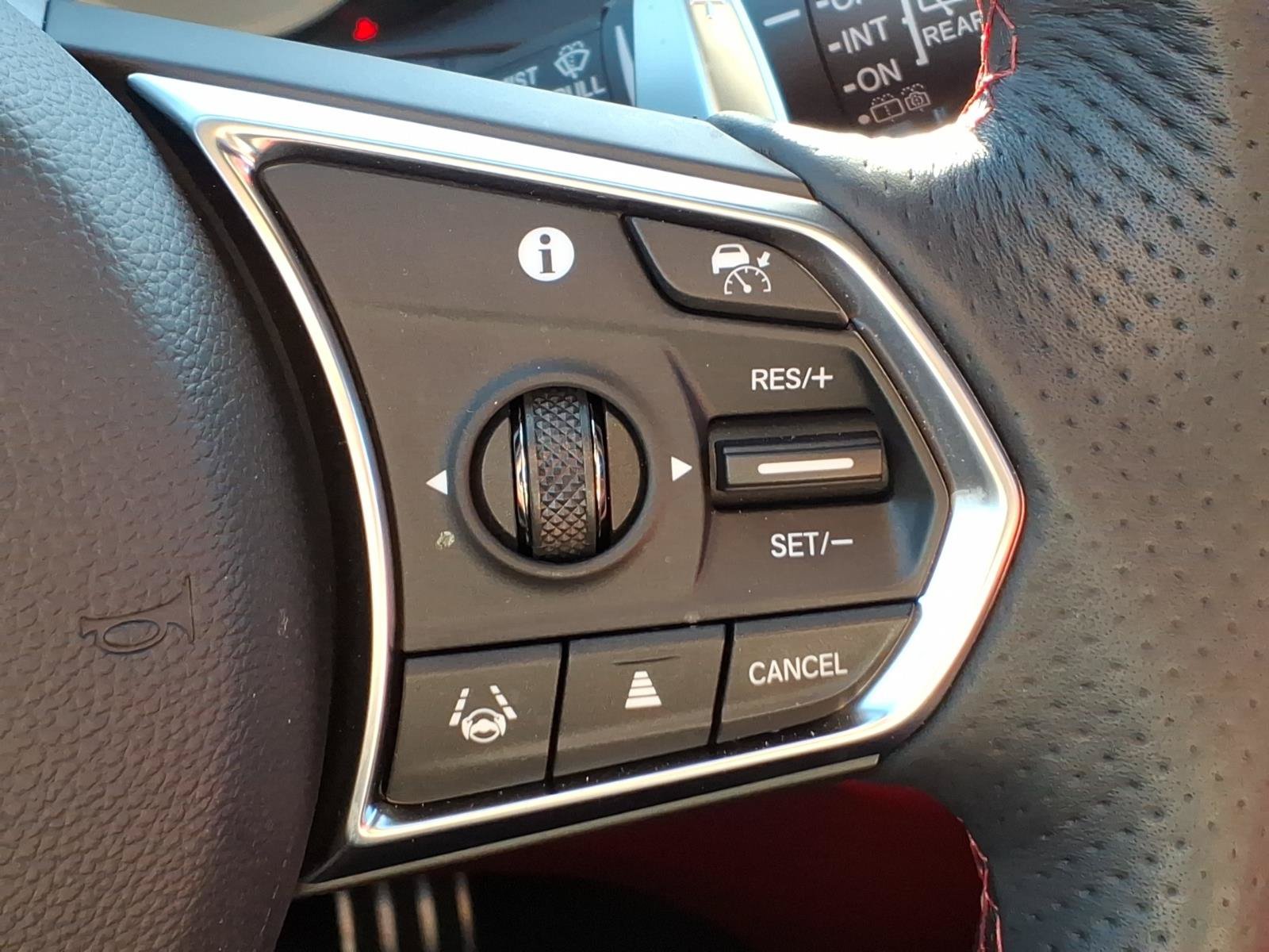 Used 2025 Acura RDX w/ Advance Package AWD/4WD image 17