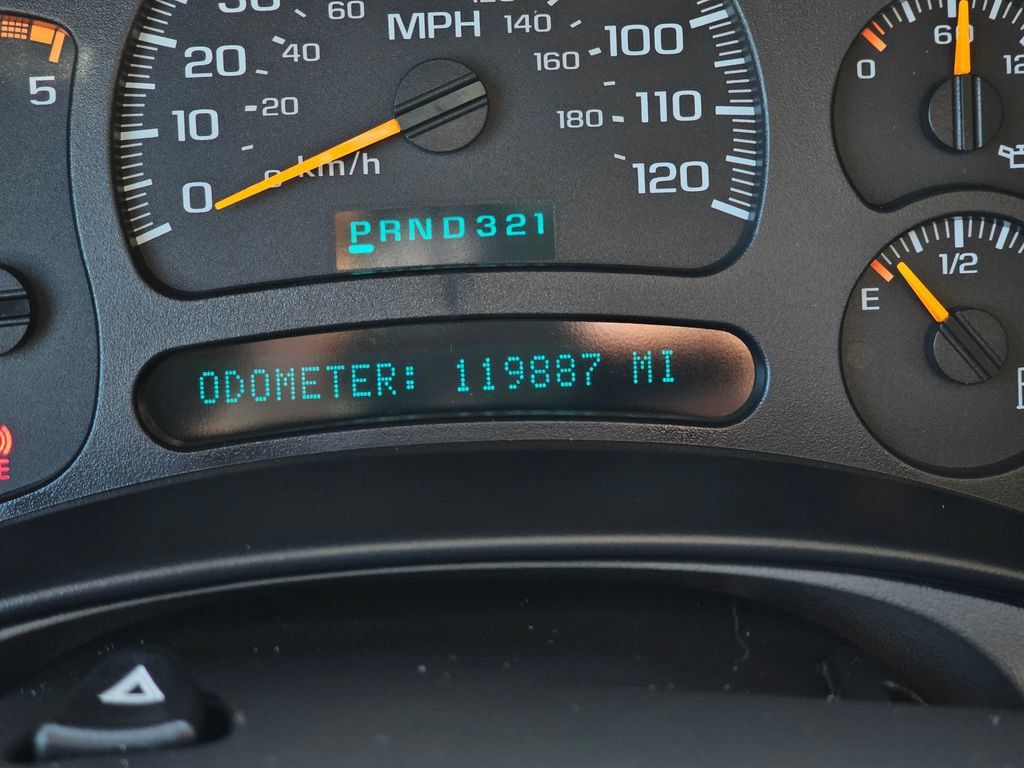 Used 2003 Chevrolet Silverado 2500 LT AWD/4WD image 31