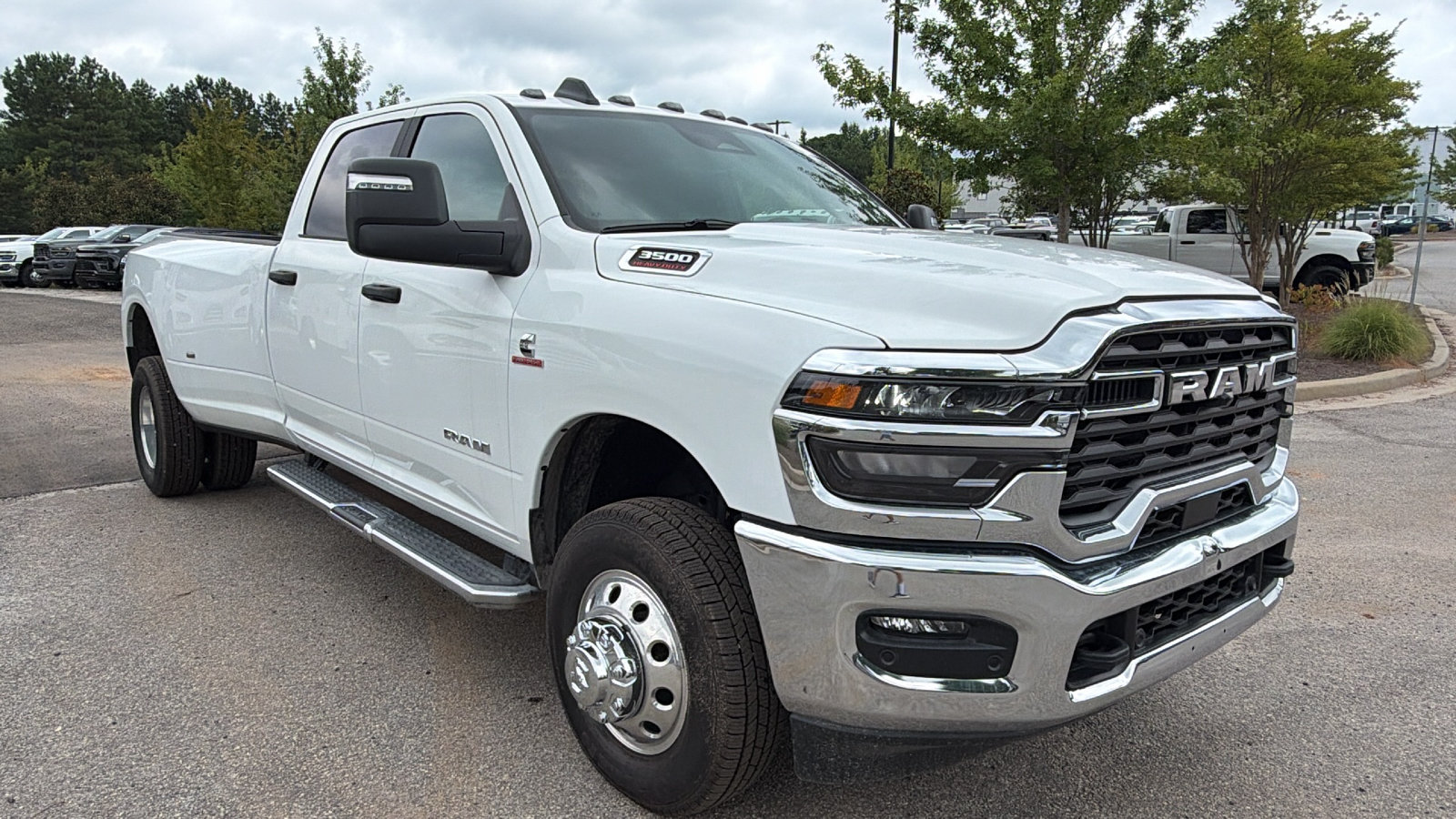 New 2026 RAM 3500 Big Horn AWD/4WD image 5