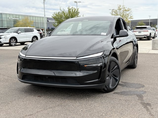 Used 2026 Tesla Model Y 2WD image 3