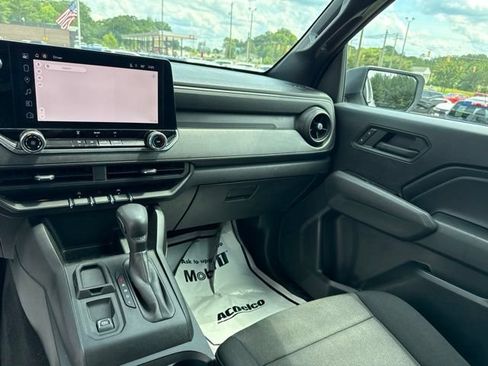 Used 2024 Chevrolet Colorado W/T RWD image 21