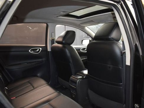 Used 2019 Nissan Sentra SR Turbo w/ Premium Package (SR Turbo) image 11