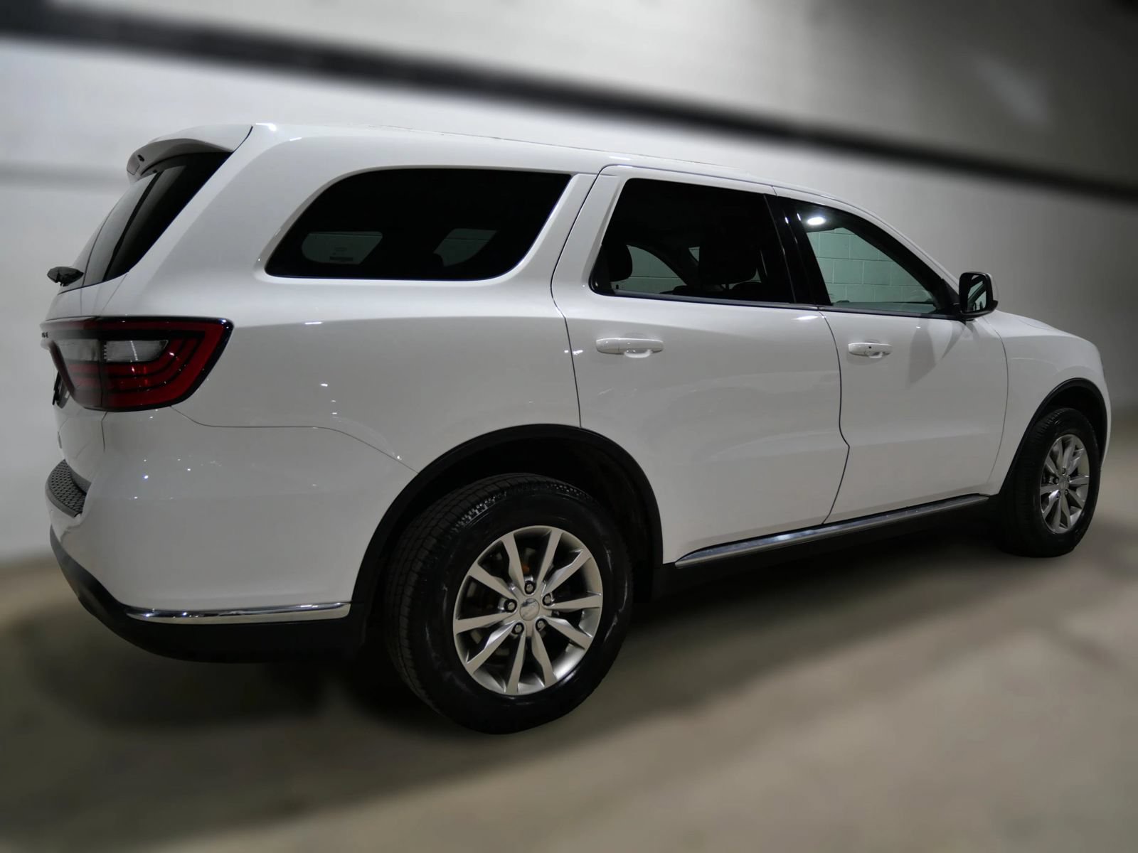 Used 2017 Dodge Durango SXT w/ 3rd Row Seating Group AWD/4WD image 6