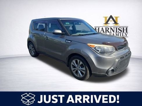 Used 2015 Kia Soul + FWD image 1