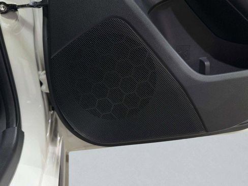 Used 2024 Subaru Crosstrek 2.0i Premium image 43