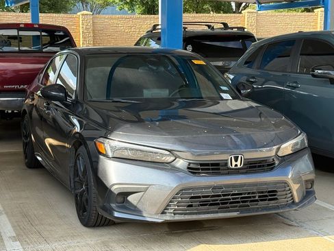 Used 2023 Honda Civic Sport image 9
