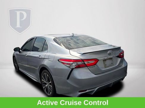 Used 2019 Toyota Camry SE FWD image 10