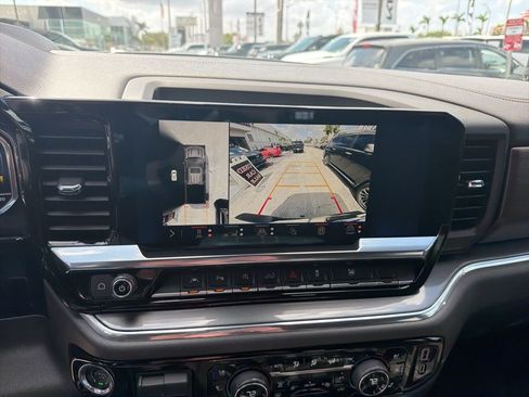 Used 2024 Chevrolet Silverado 1500 High Country w/ Technology Package image 6