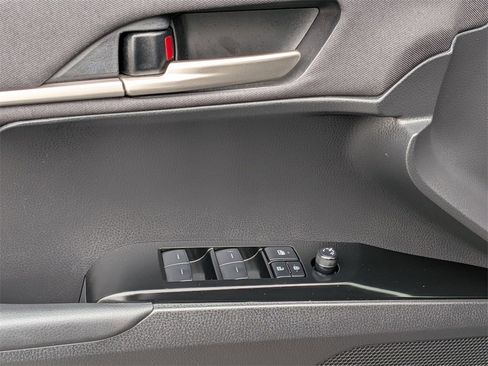 Used 2025 Toyota Camry LE image 13