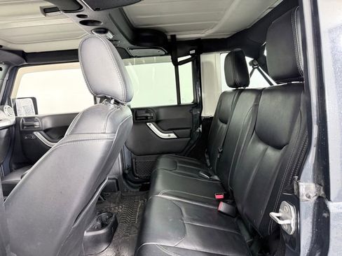 Used 2016 Jeep Wrangler Unlimited Sahara w/ Connectivity Group image 20