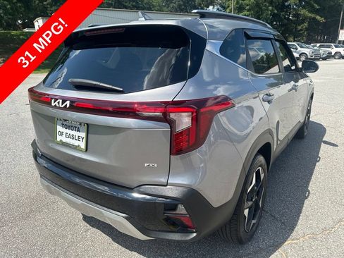 Used 2024 Kia Seltos EX AWD/4WD image 7