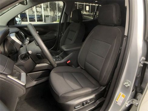 Used 2022 GMC Terrain SLE w/ Driver Convenience Package image 19