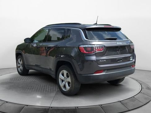 Used 2018 Jeep Compass Latitude w/ Popular Equipment Group AWD/4WD image 3