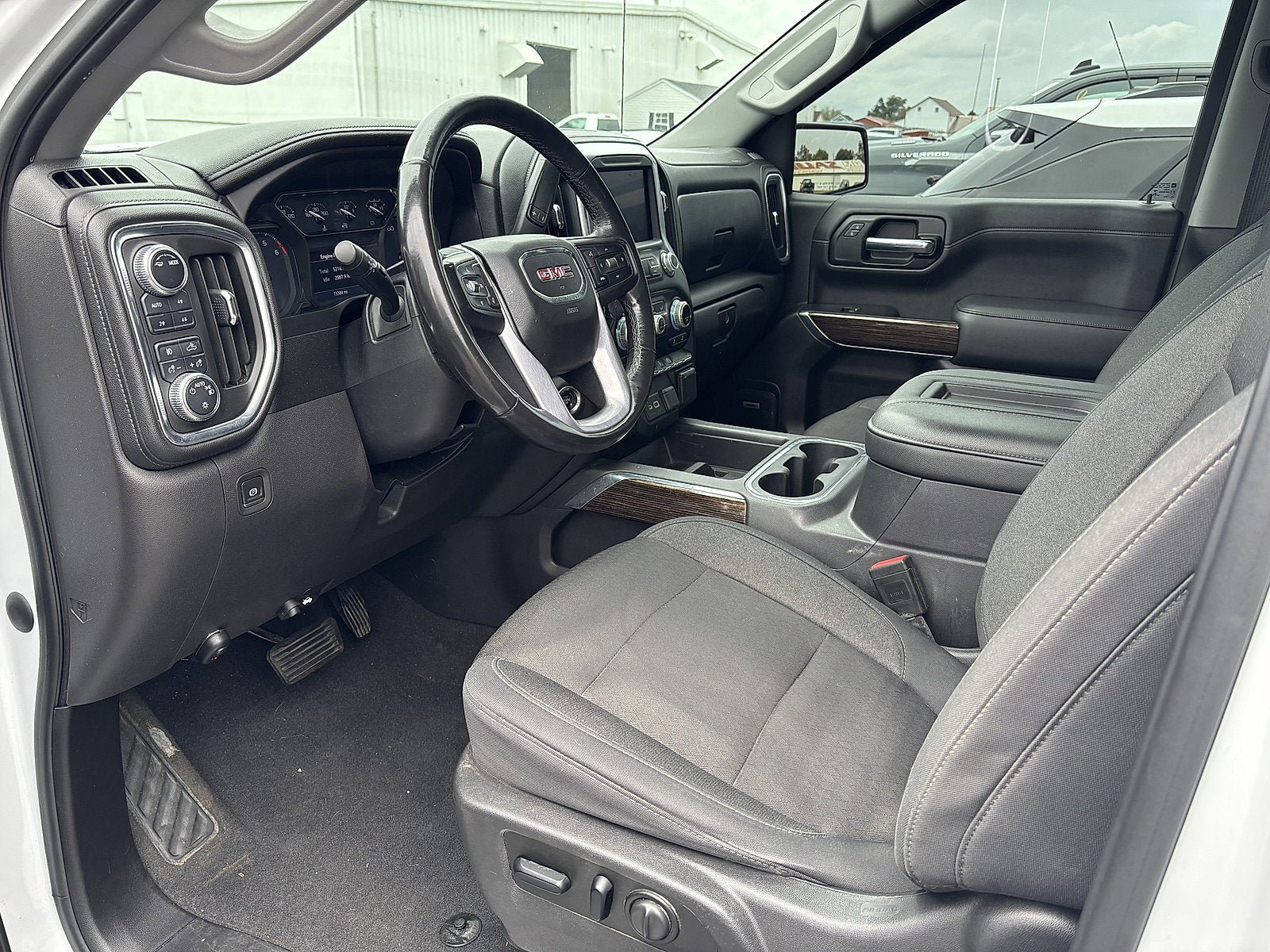 Used 2020 GMC Sierra 1500 Elevation w/ Elevation Value Package AWD/4WD image 3
