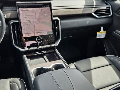 New 2026 GMC Acadia Denali AWD/4WD image 36